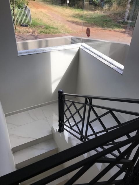 Sobrado para venda no bairro Conjunto Habitacional Inocente Vila de Maringá - Foto 18