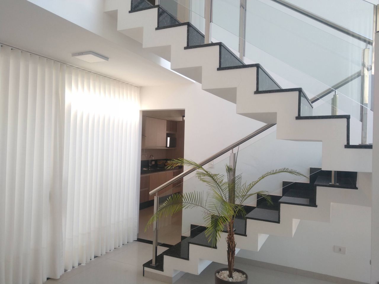 Casa Residencial para venda no bairro Jardim Oriental de Maringá - Foto 5