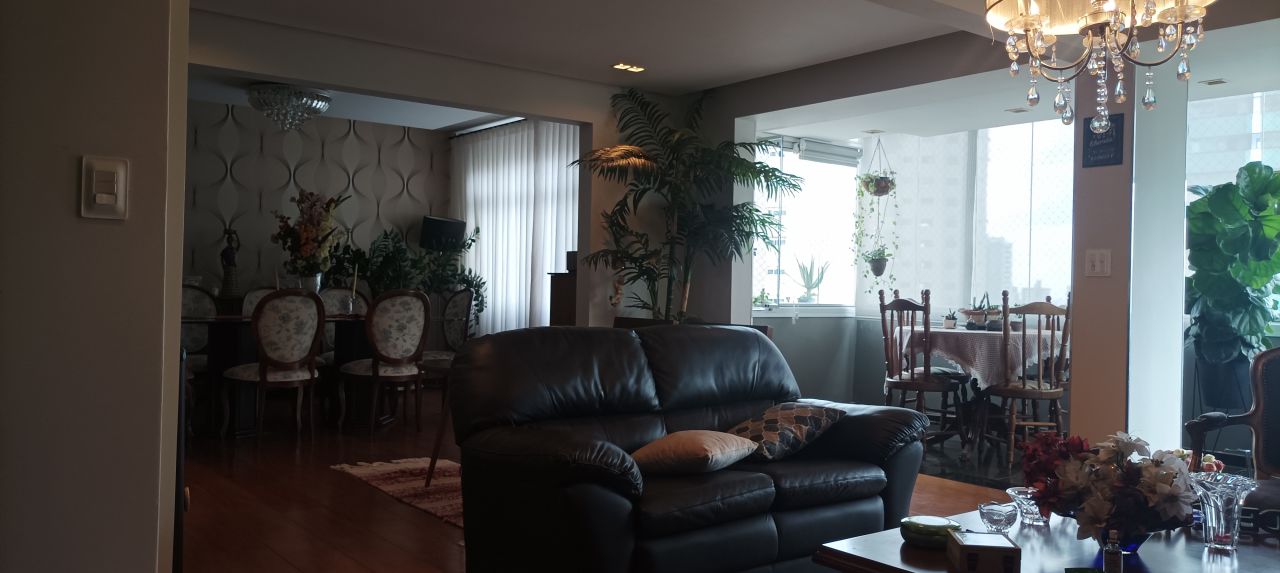Apartamento para venda no Zona 04 em Maringá com 311m² por R$ 1.200.000,00