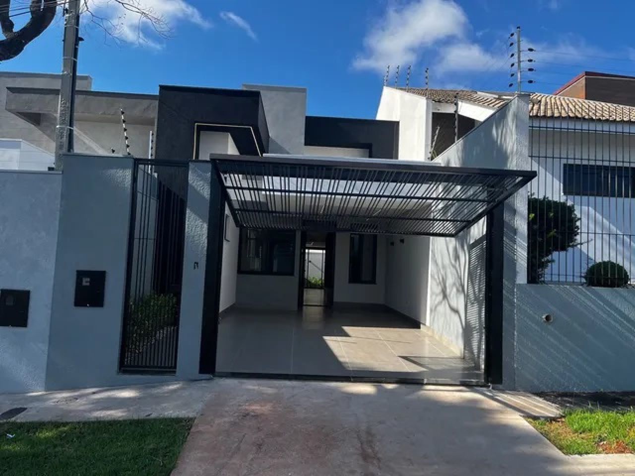 Casa Residencial para venda no Jardim Paris em Maringá com 107m² por R$ 679.000,00