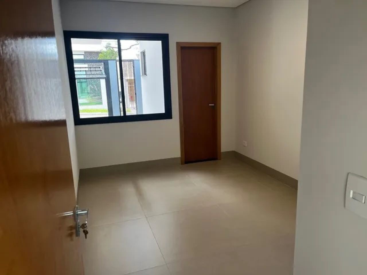 Casa Residencial para venda no bairro Jardim Paris de Maringá - Foto 6