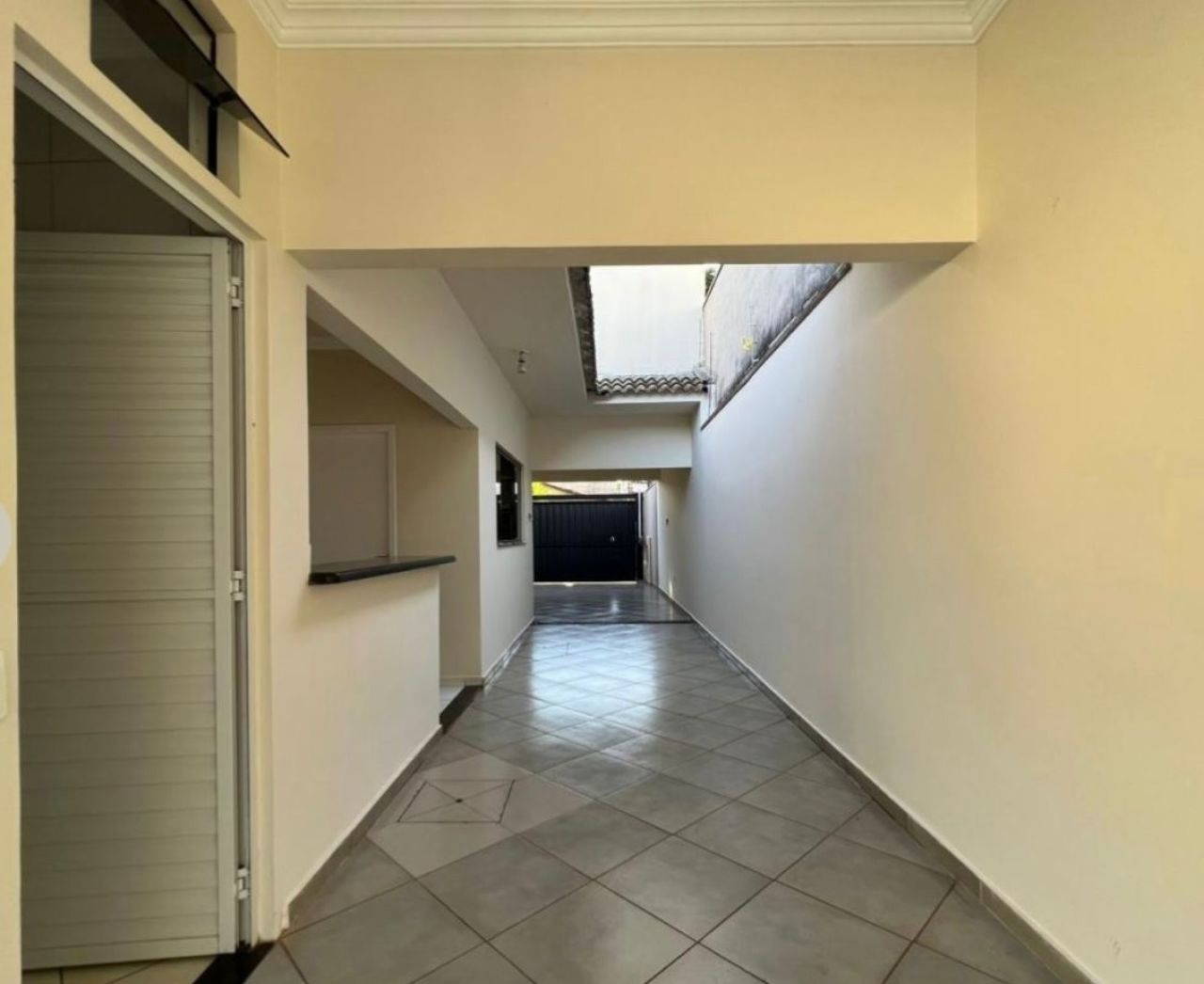 Casa Residencial para venda no bairro Loteamento Batel de Maringá - Foto 4
