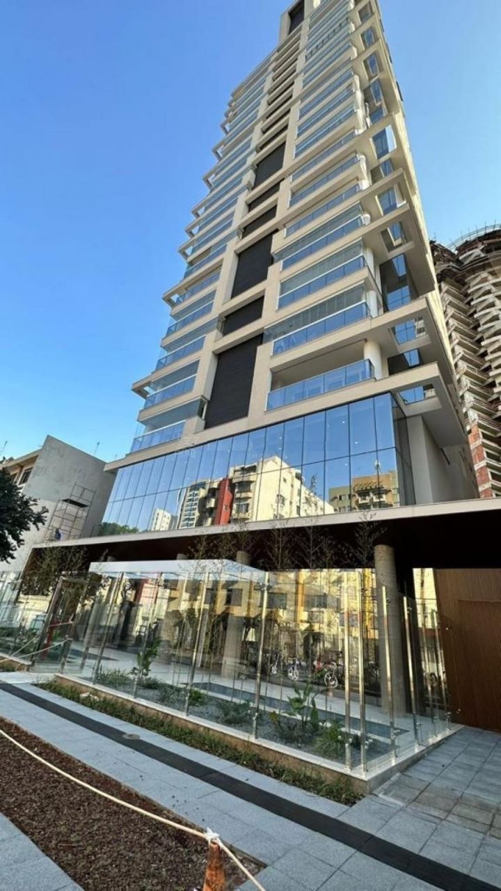 Apartamento para venda no Zona 07 em Maringá com 231,7m² por R$ 1.253.000,00