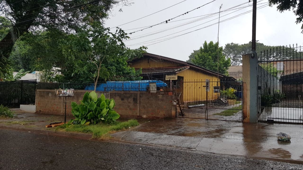 Terreno para venda no Vila Morangueira em Maringá com 497m² por R$ 450.000,00