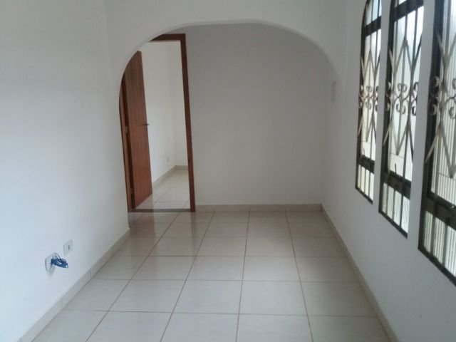 Casa Residencial para venda no bairro Conjunto Habitacional Inocente Vila de Maringá - Foto 5