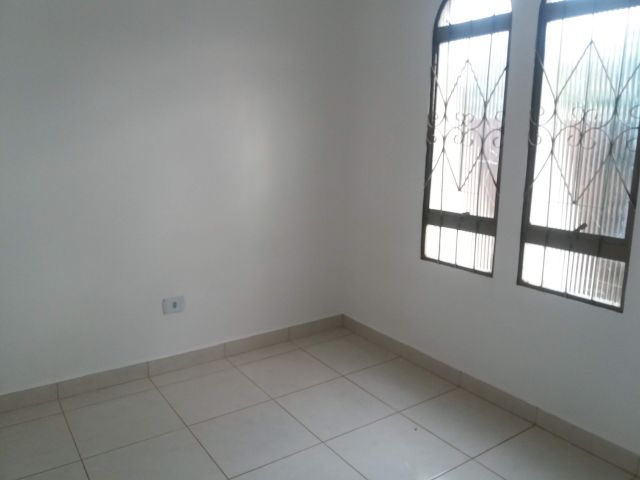 Casa Residencial para venda no bairro Conjunto Habitacional Inocente Vila de Maringá - Foto 8