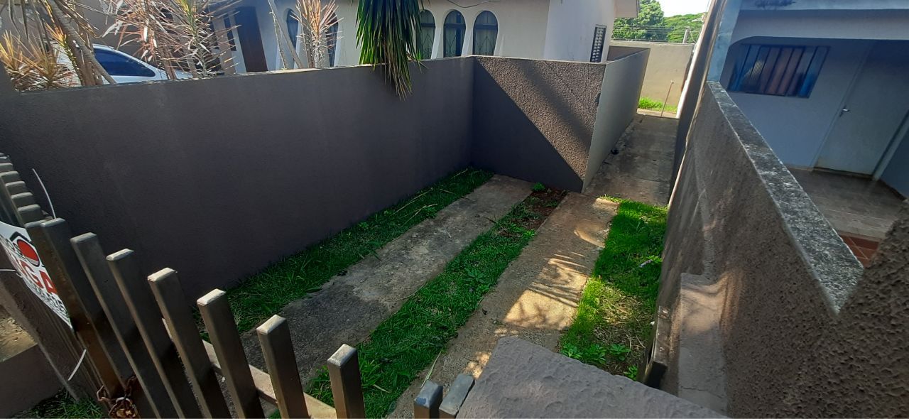 Casa Residencial para venda no bairro Conjunto Habitacional Inocente Vila de Maringá - Foto 14