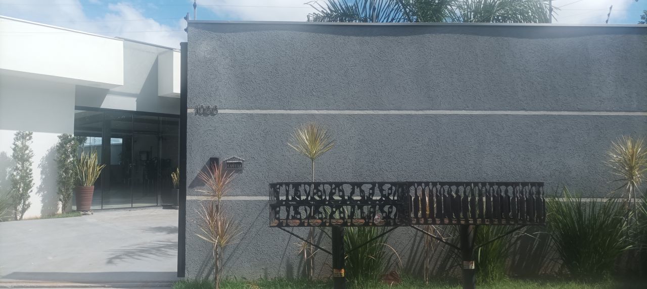 Chácara para venda no Conjunto Habitacional Requião em Maringá com 426,32m² por R$ 800.000,00