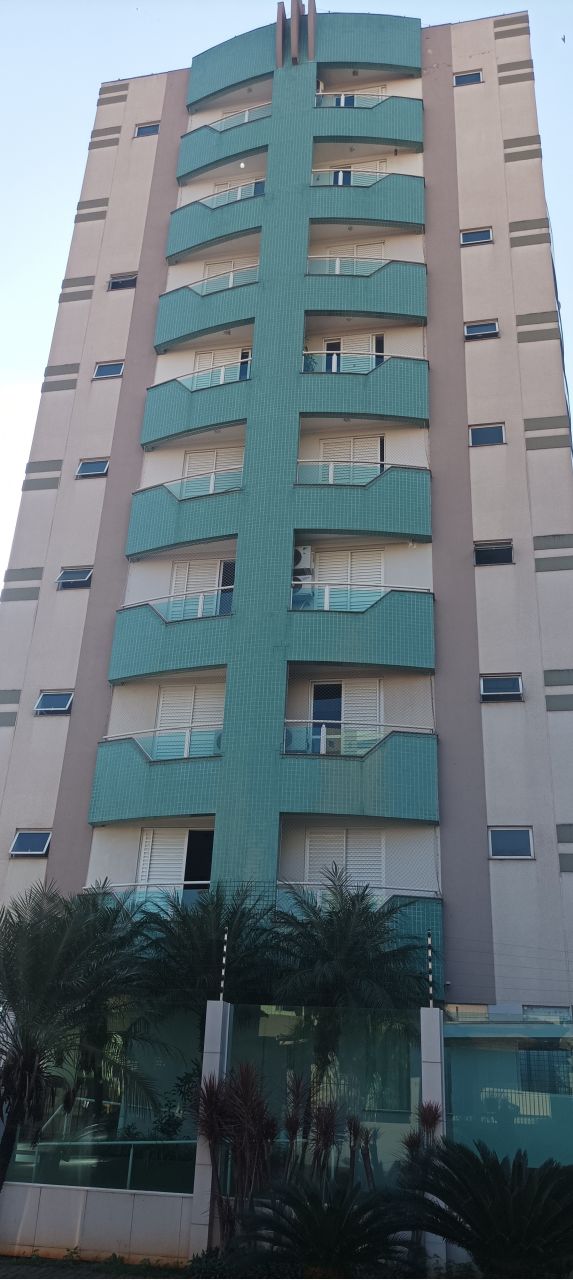 Apartamento para venda no Zona 07 em Maringá com 163m² por R$ 850.000,00