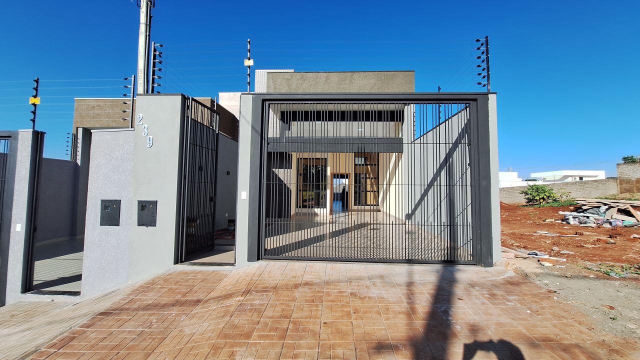 Casa Residencial para venda no Parque Industrial em Maringá com 1.325,5m² por R$ 680.000,00