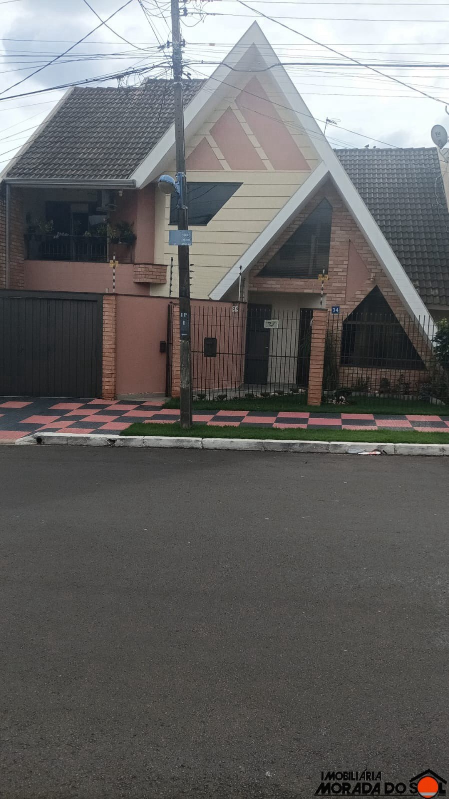 Sobrado para venda no Vila Emília em Maringá com 183,37m² por R$ 1.100.000,00