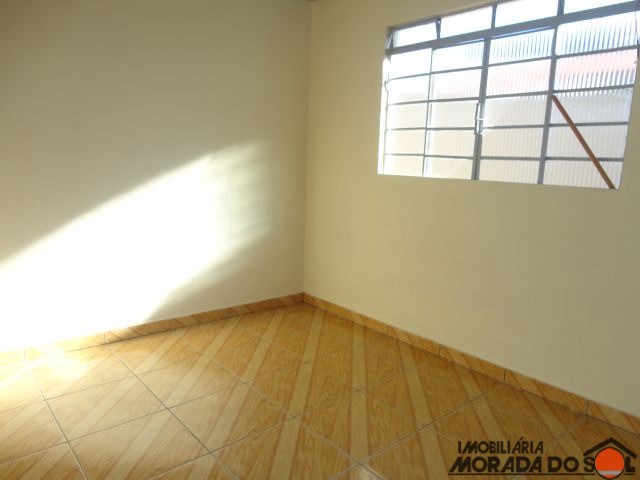 Casa Residencial para venda no bairro Conjunto Habitacional Requião de Maringá - Foto 5