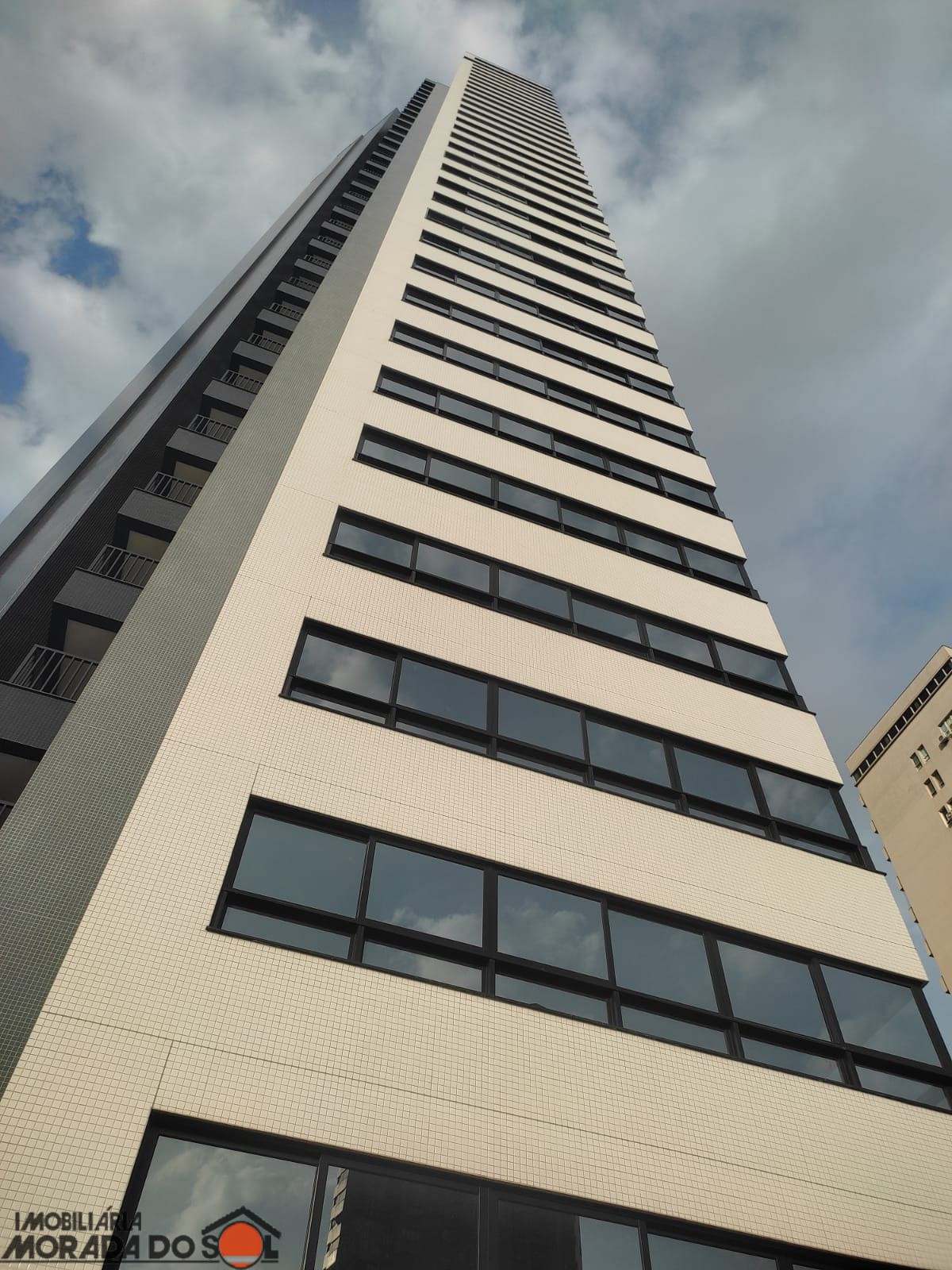 Apartamento para venda no bairro Zona 01 Centro de Maringá - Foto 4