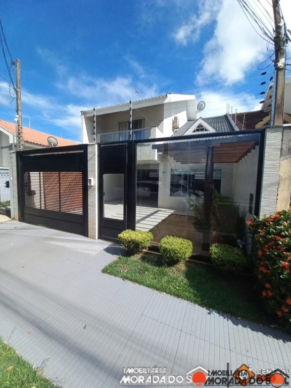 Sobrado para venda no Jardim Iguaçu em Maringá com 225m² por R$ 1.350.000,00