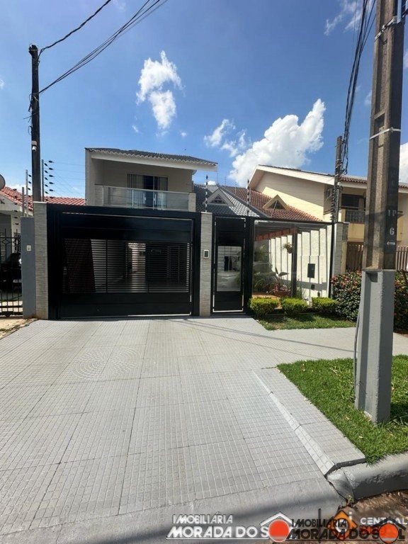 Sobrado para venda no Jardim Iguaçu em Maringá com 225m² por R$ 1.350.000,00