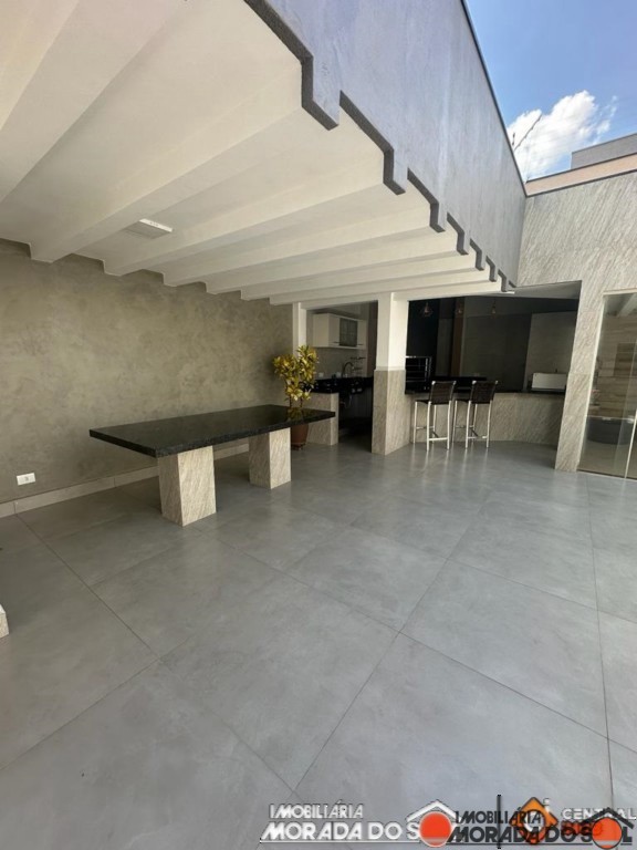 Sobrado para venda no bairro Jardim Iguaçu de Maringá - Foto 17