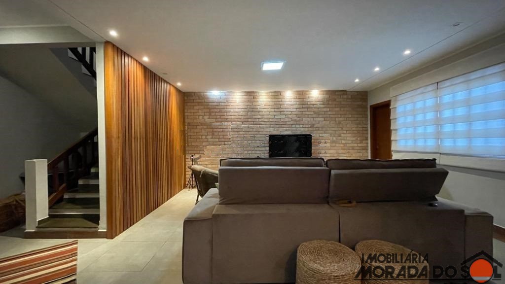 Sobrado para venda no Jardim Iguaçu em Maringá com 230m² por R$ 1.150.000,00