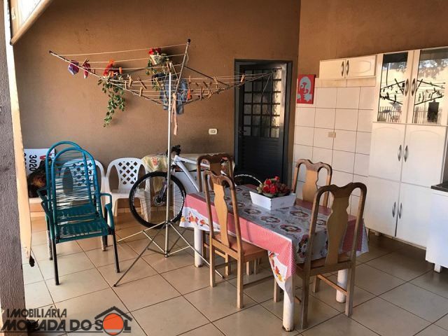 Sobrado para venda no bairro Jardim dos Pássaros de Maringá - Foto 12