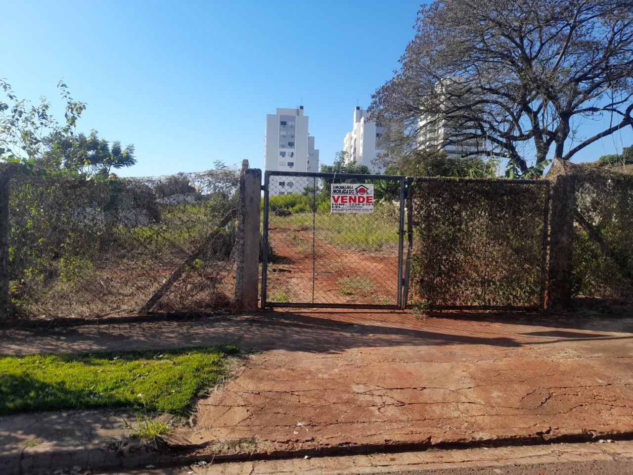 Terreno para venda no Jardim Alvorada em Maringá com 1.723m² por R$ 1.100.000,00