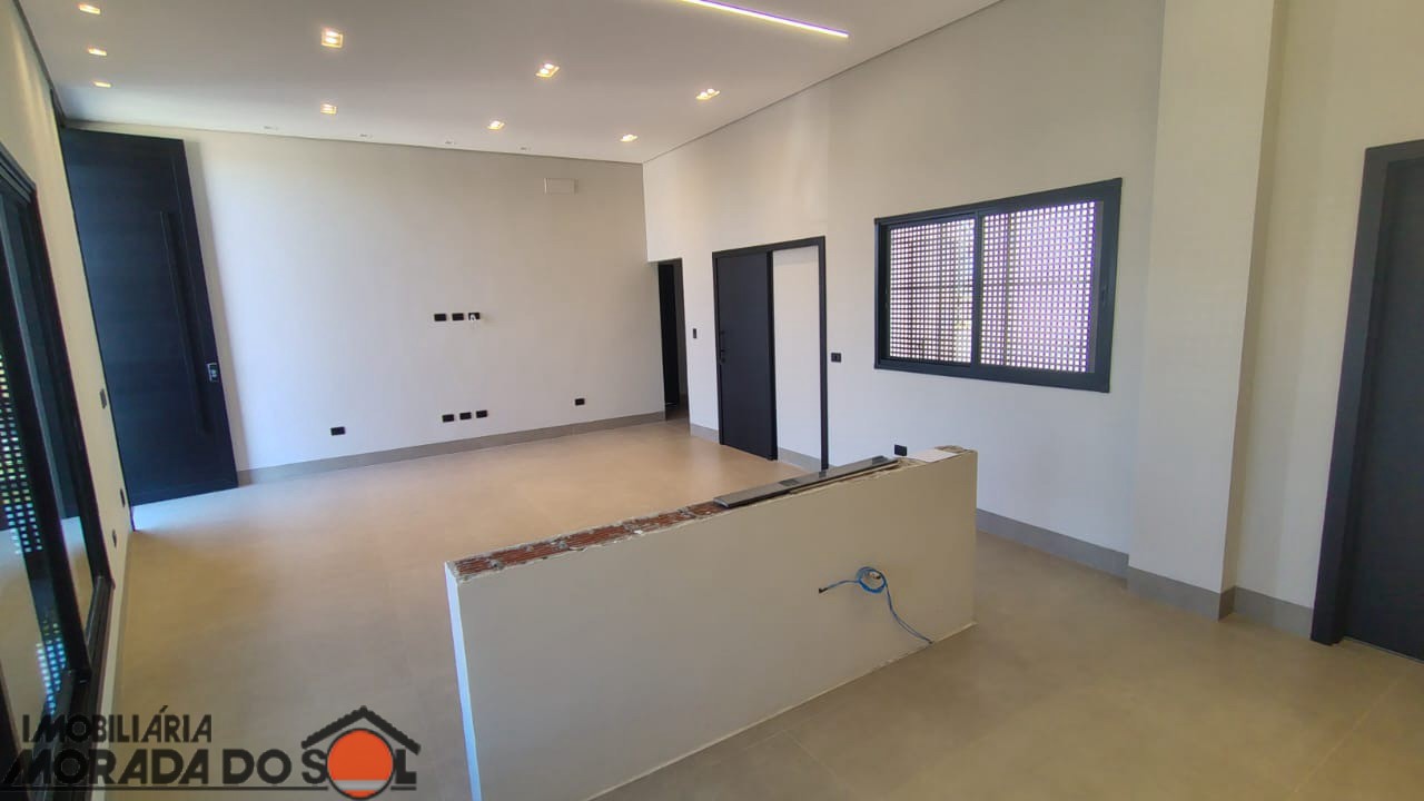 Sobrado para venda no bairro Vila Progresso de Maringá - Foto 4