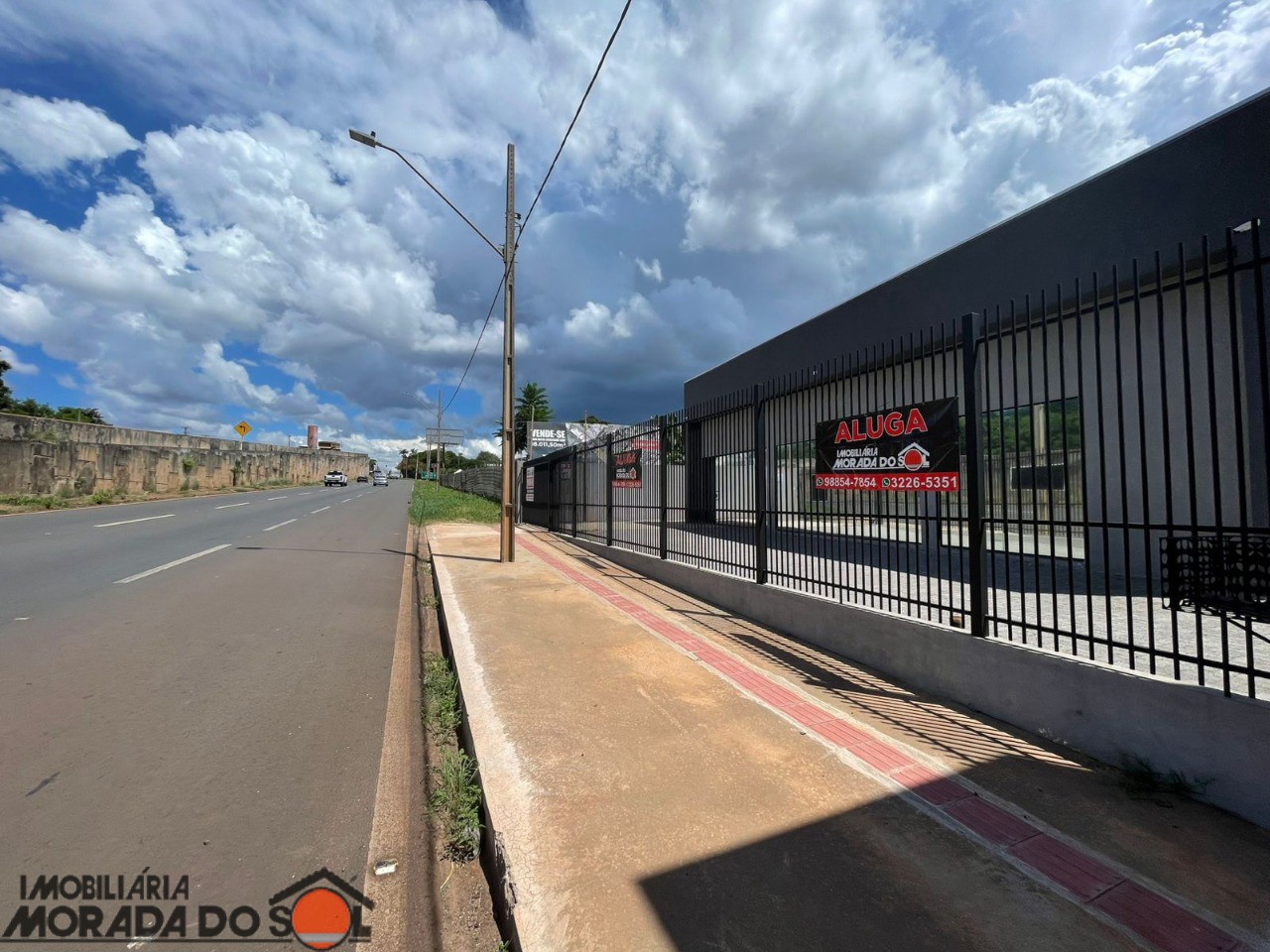 Galpão Comercial para venda no Parque Industrial Bandeirantes em Maringá com 700m² por R$ 2.500.000,00