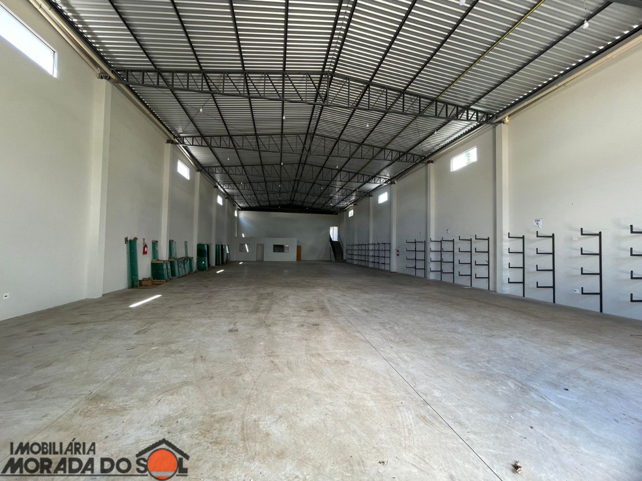 Galpão Comercial para venda no bairro Parque Industrial Bandeirantes de Maringá - Foto 19