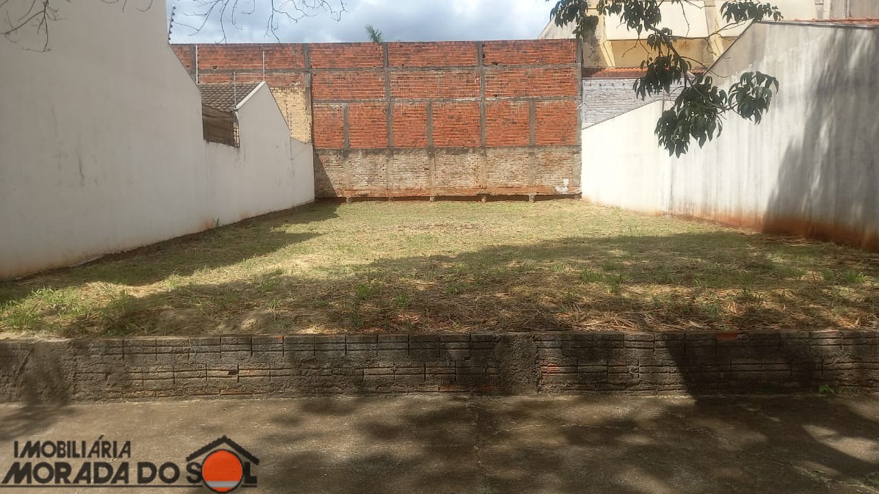 Terreno para venda no Jardim Paraíso em Maringá com 300m² por R$ 295.000,00