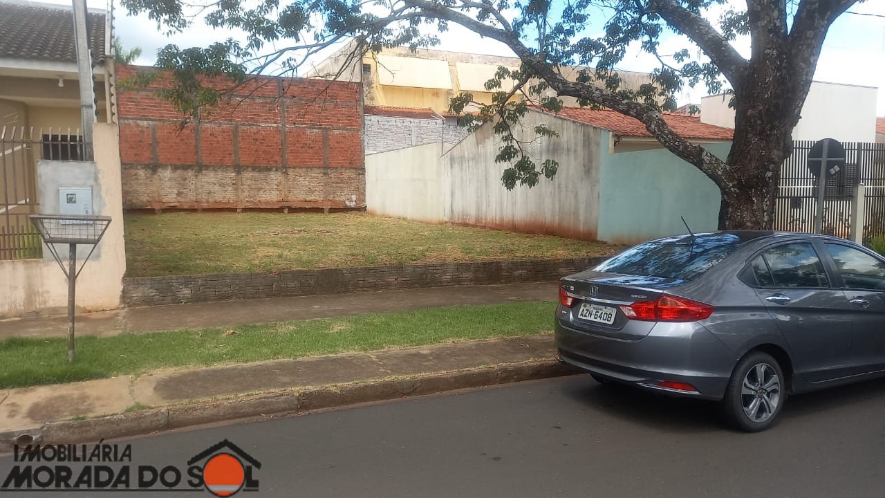 Terreno para venda no Jardim Paraíso em Maringá com 300m² por R$ 295.000,00