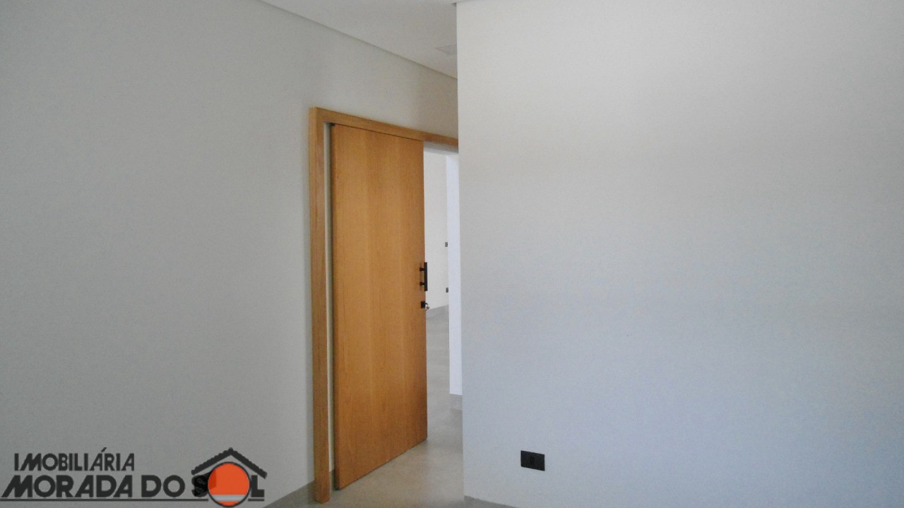 Casa Residencial para venda no bairro Parque das Bandeiras de Maringá - Foto 9