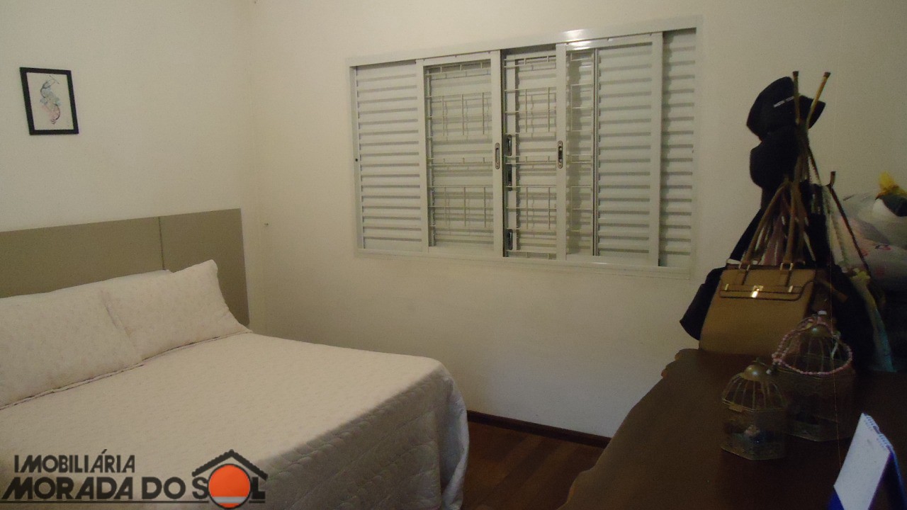 Casa Residencial para venda no bairro Jardim Santa Helena de Maringá - Foto 10