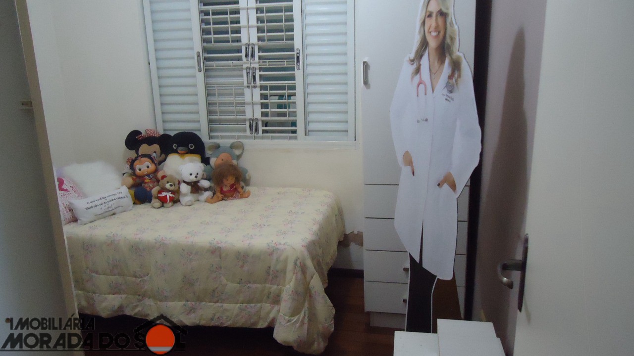 Casa Residencial para venda no bairro Jardim Santa Helena de Maringá - Foto 14