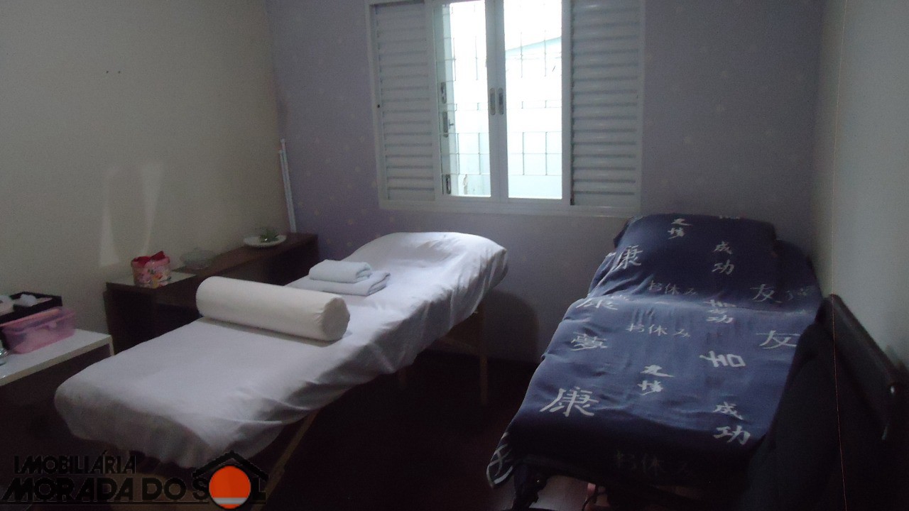 Casa Residencial para venda no bairro Jardim Santa Helena de Maringá - Foto 17