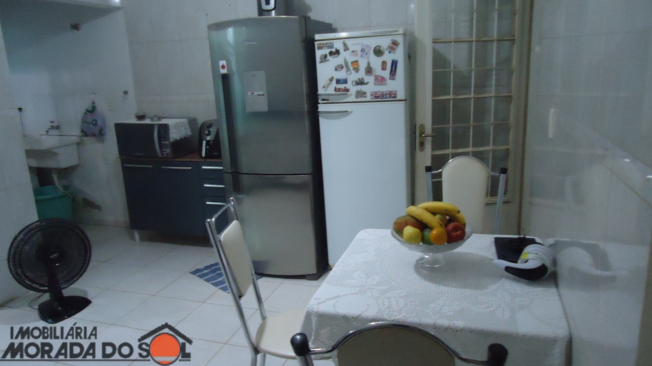 Casa Residencial para venda no bairro Jardim Santa Helena de Maringá - Foto 19