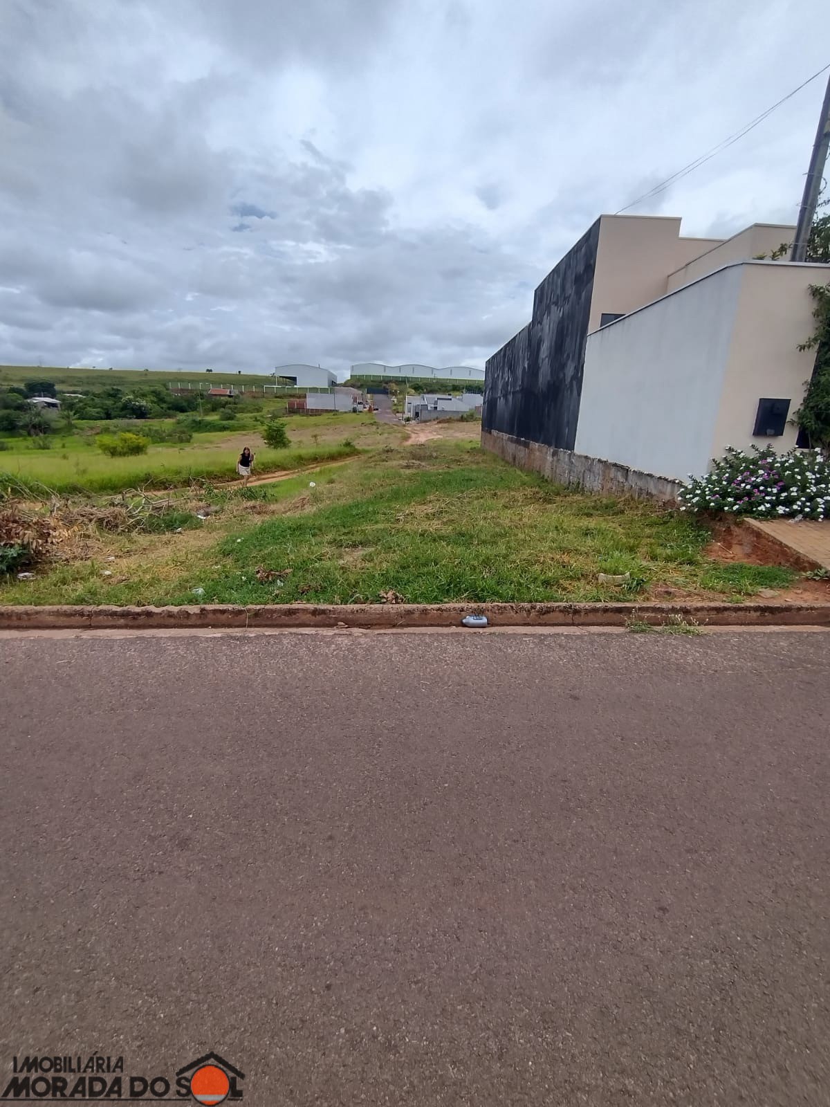 Terreno para venda no Centro em Nova Esperança com 213,5m² por R$ 68.000,00