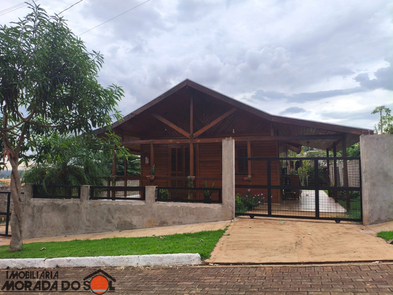 Casa de Condomínio para venda no Novo Parque Alvorada em Doutor Camargo com 580,23m² por R$ 250.000,00