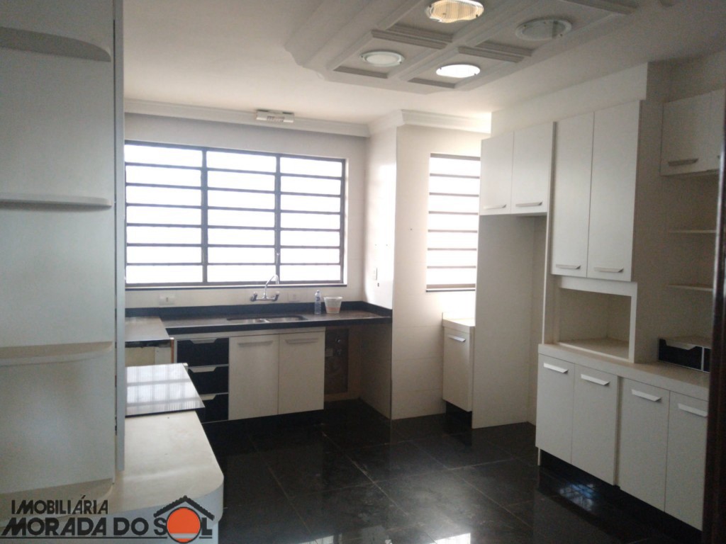 Sobrado para venda no bairro Zona 02 de Maringá - Foto 34