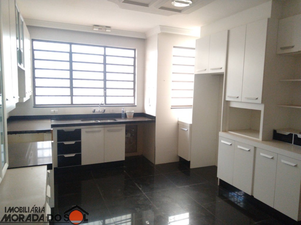 Sobrado para venda no bairro Zona 02 de Maringá - Foto 35