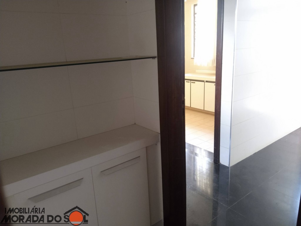 Sobrado para venda no bairro Zona 02 de Maringá - Foto 37