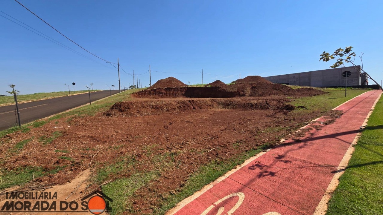 Terreno para venda no Jardim Castanheira em Maringá com 479,09m² por R$ 550.000,00