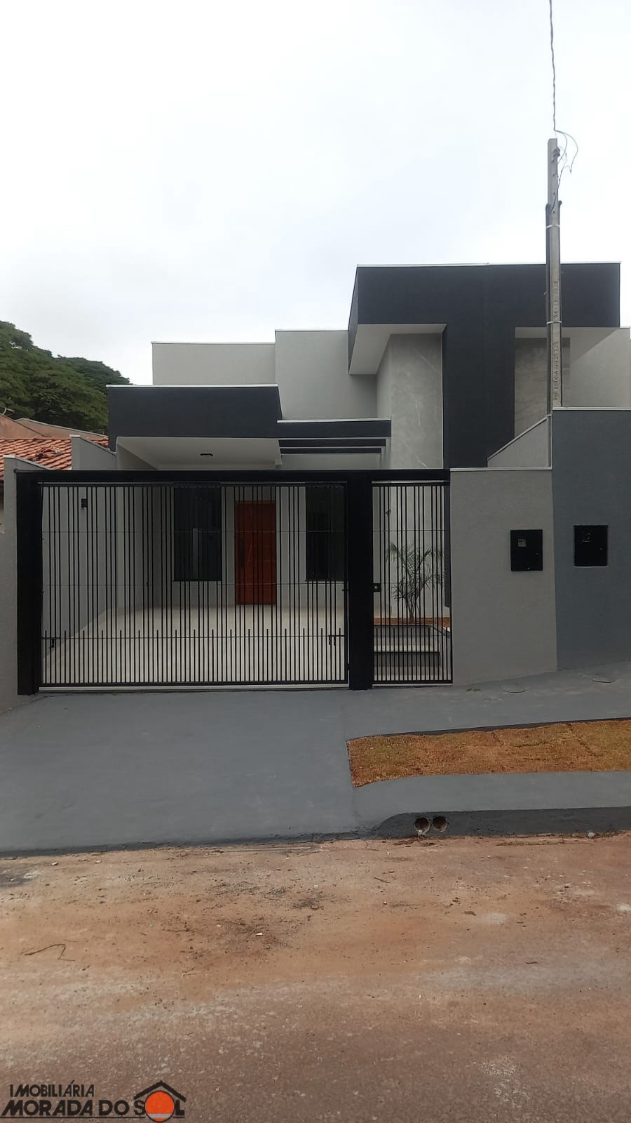 Casa Residencial para venda no Conjunto Residencial Branca Vieira em Maringá com 93m² por R$ 0,00