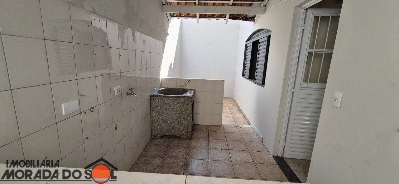 Sobrado para locação no bairro Zona 07 de Maringá - Foto 7