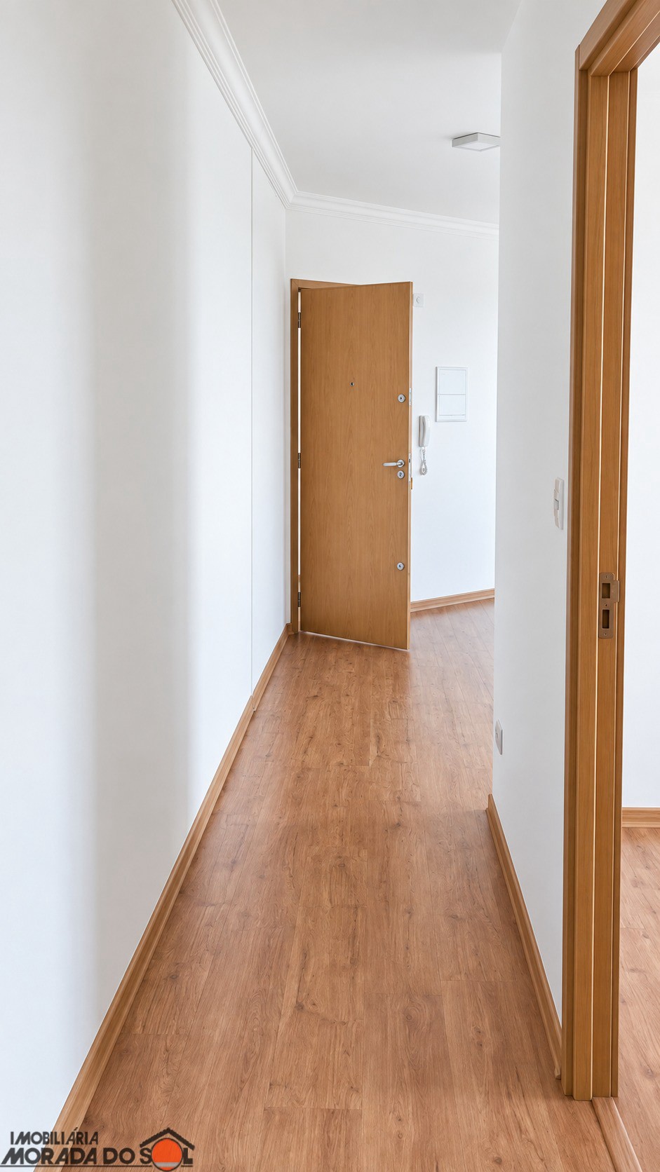 Apartamento para venda no Jardim das Estações em Maringá com 60m² por R$ 270.000,00