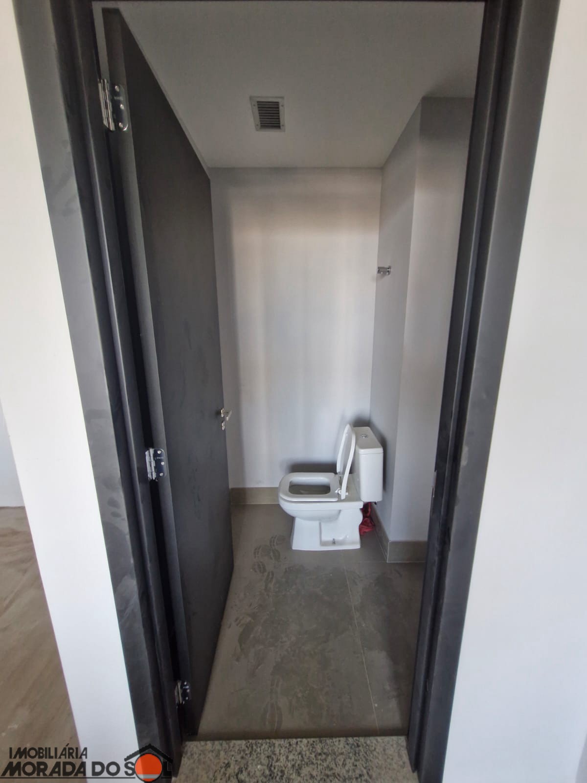 Sala Comercial para locação no bairro Zona Armazém de Maringá - Foto 8
