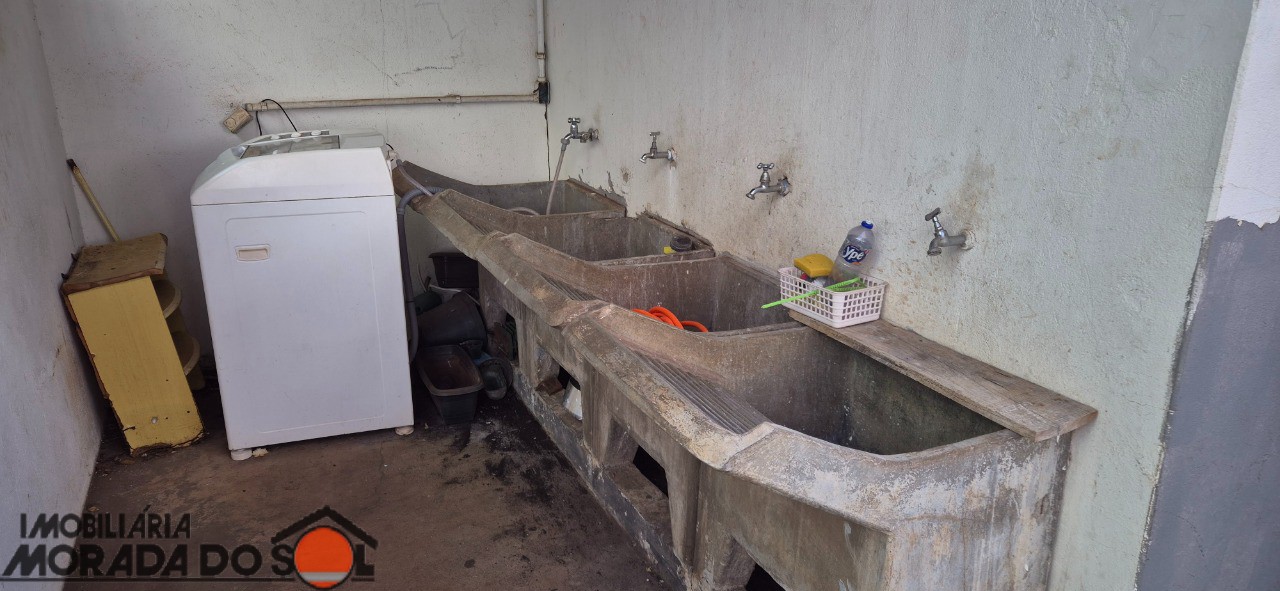 Kitinet para locação no bairro Zona 07 de Maringá - Foto 4