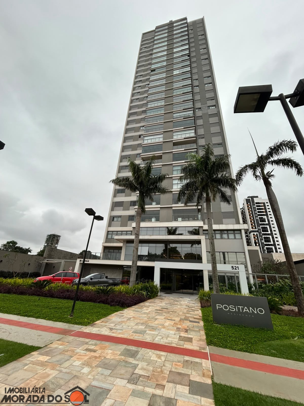 Apartamento para locacao no Zona 08 em Maringá com 213m² por R$ 6.900,00