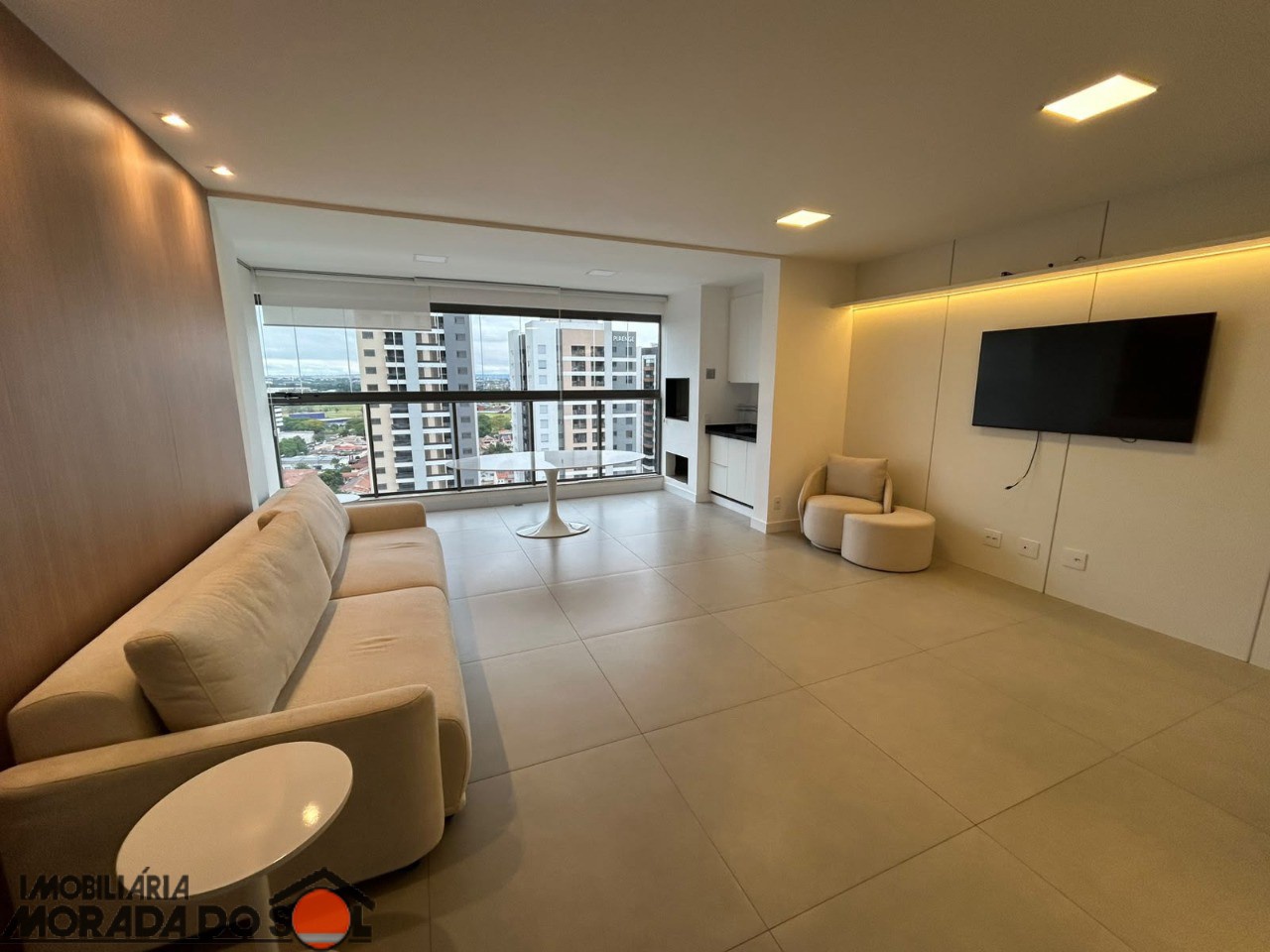 Apartamento para locacao no Zona 08 em Maringá com 213m² por R$ 6.900,00