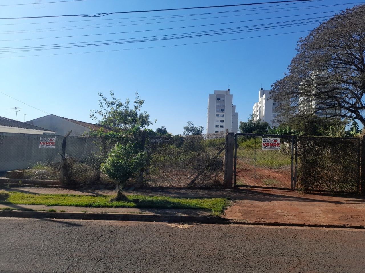 Terreno para venda no Jardim Alvorada em Maringá com 1.723m² por R$ 1.150.000,00