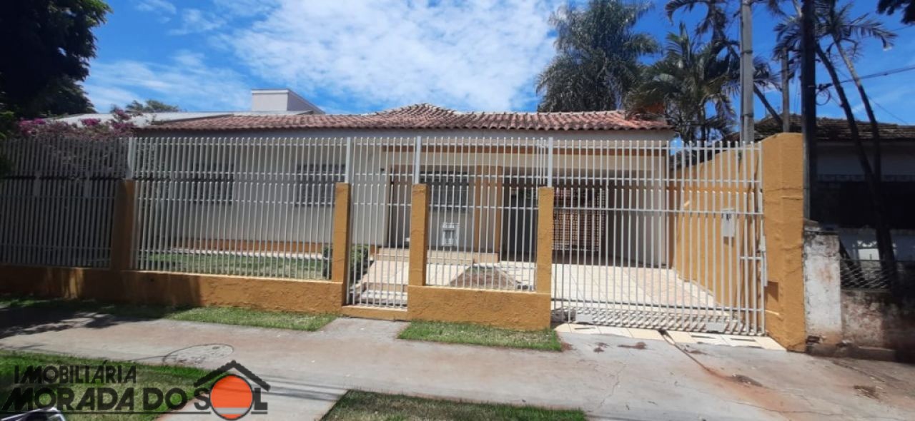 Casa à venda em Zona 02, Maringá — Portal Chave Fácil