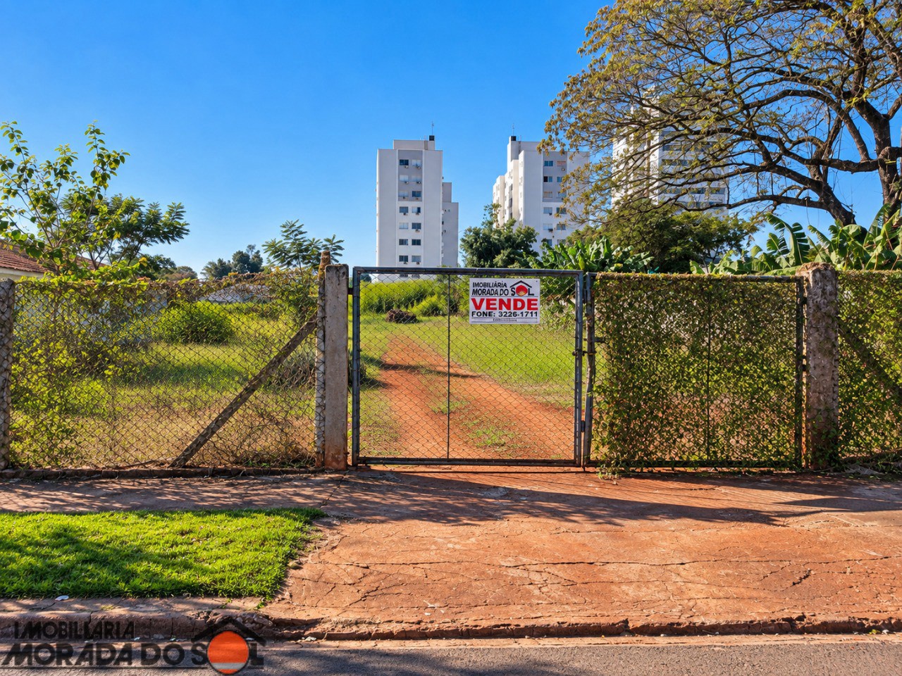 Terreno para venda no Jardim Alvorada em Maringá com 1.723m² por R$ 1.150.000,00