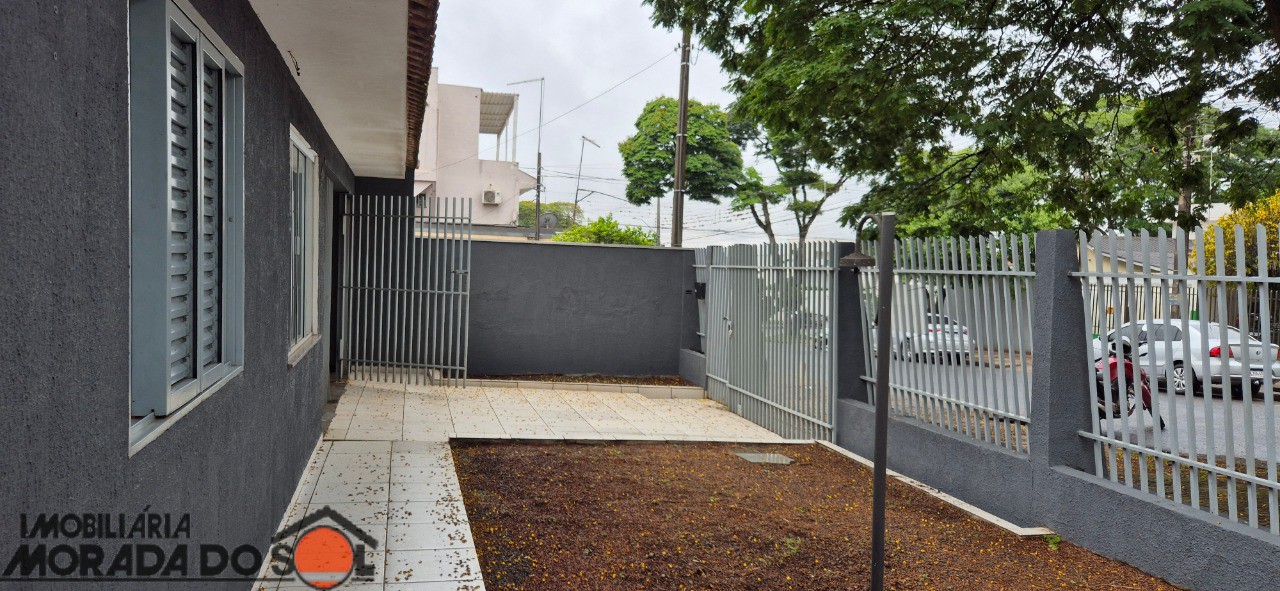 Casa Residencial para locacao no Conjunto Habitacional Lea Leal em Maringá com 150m² por R$ 2.500,00